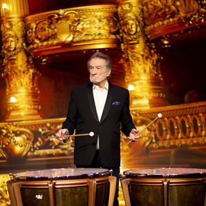 "Mais, avec les écolos du coin, pas touche ! Même les chasseurs ne veulent plus s’en occuper".

Exclusif - Eddy Mitchell - Tournage de l'émission "La Fine Equipe de Pierre Palmade", diffusée le 25 juin sur France 2
© Cyril Moreau-Tiziano Da Silva / Bestimage
