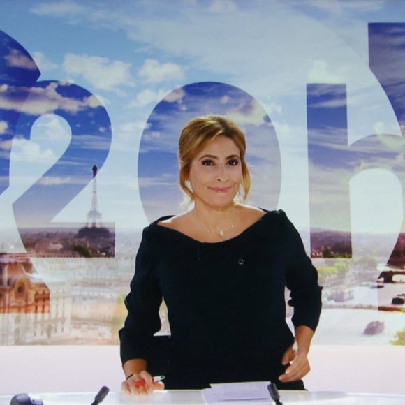 Léa Salamé présente son premier journal de 20 heures sur France 2,  le 1er septembre 2025. © Alain Guizard / Bestimage