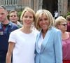 Tiphaine Auzière est la plus jeune des deux filles de Brigitte Macron
La première dame Brigitte Macron (Trogneux) et sa fille Tiphaine Auzière vont voter à la mairie du Touquet pour le second tour des législatives, au Touquet le 18 juin 2017. © Sébastien Valiela-Dominique Jacovides/Bestimage