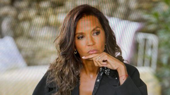 "Si je peux me permettre..." : Karine Le Marchand ne mâche pas ses mots avec un agriculteur lors du bilan de L'amour est dans le pré (SPOILER)