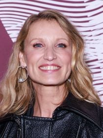 EXCLU Alexandra Lamy appréciée dans son village des Cévennes : des habitants d'Anduze évoquent ses petites habitudes