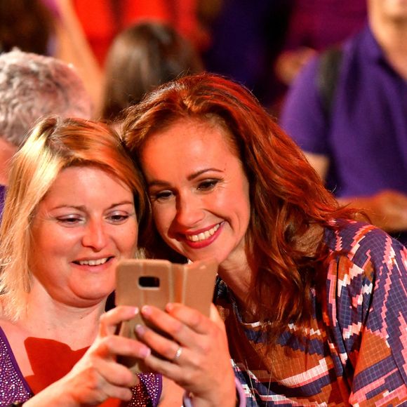 Exclusif - Sophie Ferjani durant l'enregistrement de l'émission de télévision "La Grande Battle Musicale", dans le théâtre antique d'Orange, diffusée le 18 août  sur M6. Le 16 mai 2022. 
© Bruno Bebert / Bestimage