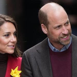 Selon les informations de l'ancien secrétaire d'Etat, devenir prince de Galles aurait profondément changé le prince William.

Le prince William, prince de Galles, et Catherine (Kate) Middleton, princesse de Galles, visitent le marché de Pontypridd le 26 février 2025. ©  Julien Burton / Bestimage