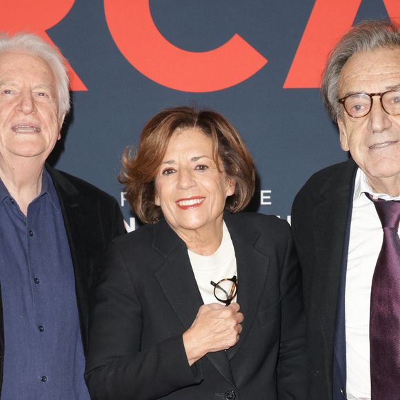 L’acteur André Dussollier a pris la pose avec Alain Finkielkraut et sa femme Sylvie Topaloff sur le tapis rouge

André Dussollier, Alain Finkielkraut et sa femme Sylvie Topaloff - Première du film "Mercato" au cinéma "Le Grand Rex" à Paris, le 17 février 2025.
© Guirec Coadic/Bestimage