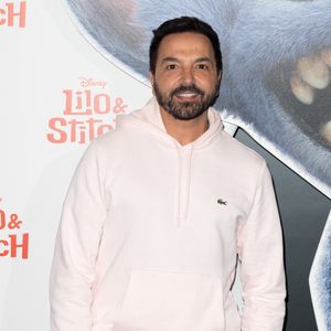 Connu pour son rôle dans la Star Academy et ses créations artistiques, il avait jusqu’ici peu parlé de sa vie privée et protégeait l’anonymat de ses enfants face aux paparazzis.

Kamel Ouali assiste à l'avant-première du film Lilo & Stitch au Grand Rex le 20 mai 2025 à Paris, France. Photo by Nasser Berzane/ABACAPRESS.COM