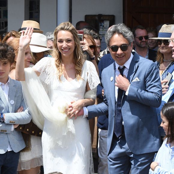 Laura Smet et Raphaël Lancrey se marient le 15 juin 2019 à l'église Notre-Dame-Des-Flots au Cap Ferret, en France. Aujourd'hui, c'est aussi l'anniversaire de Johnny Hallyday. Photo ABACAPRESS.COM