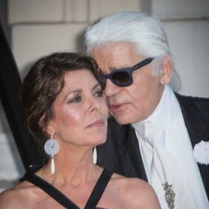 Karl Lagerfeld était un grand ami de la principauté de Monaco.

La princesse Caroline de Hanovre et Karl Lagerfeld arrivent au " Love Ball " organisé par Natalia Vodianova au profit de la Naked Heart Foundation à l'Opéra Garnier. Monaco le 27 juillet 2013. Photo de Marco Piovanotto/ABACAPRESS.COM