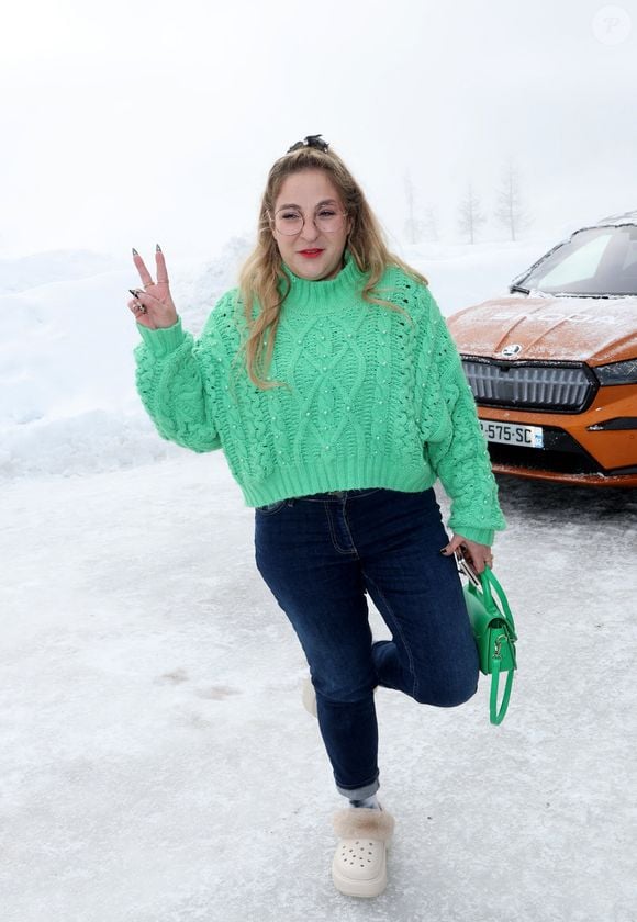 Marilou Berry - Les célébrités prennent le volant sur le circuit sur glace Skoda dans le cadre du 27ème festival International du Film de Comédie de l'Alpe d'Huez, le 19 janvier 2023. 
© Dominique Jacovides / Bestimage