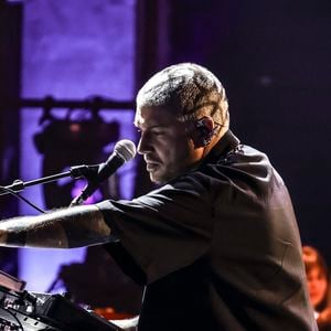 Exclusif - Quentin Mosimann lors de l’enregistrement de l’émission "Le Grand Echiquier - Spéciale Serge Gainsbourg" présentée par C.Chazal et A.Manoukian et diffusée le 7 avril 2026 sur France 2, à Paris, France, le 17 septembre 2025. © Jack Tribeca/Bestimage