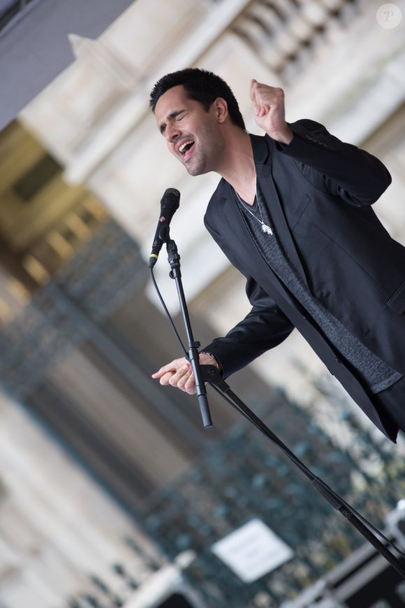 Yoann Fréget (qui se fait désormais appeler Yoann FreeJay - Il a décidé de changer de nom pour faire carrière aux Etats-Unis et travailler sur son deuxième album) - Concerts dans la cour de la mairie du 8ème arrondissement à l'occasion de la 35ème édition de la Fête de la Musique à Paris, le 21 juin 2016. © Agence / Bestimage