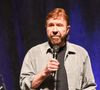 La veille, il s'entraînait encore sur l'île et plaisantait avec un ami au téléphone.

Chuck Norris et sa femme Gena O'Kelley au "Wizard World Comic Con" à Philadelphie, le 3 juin 2017.
© Ricky Fitchett via Zuma Press/Bestimage