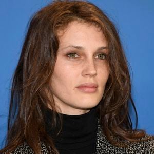 Révélée par Jeune & Jolie, l’actrice a aussi poursuivi une carrière de mannequin, devenant l’égérie de grandes maisons comme Yves Saint Laurent ou Chaumet. 

Marine Vacth - Photocall du film "Pinocchio' à la 70 ème Berlinale le 23 février 2020.