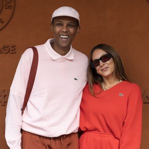 Stromae et sa Coralie Barbier au village lors des Internationaux de France de Tennis de Roland Garros 2025, le 8 juin 2025. 
Photo : Cyril Moreau / Bestimage