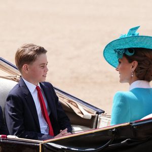 (de gauche à droite) Le prince Louis, le prince George, la princesse de Galles et la princesse Charlotte lors de la cérémonie de la montée des couleurs à Horse Guards Parade, au centre de Londres, à l'occasion de l'anniversaire officiel du roi Charles III.  Le 14 juin 2025. Photo by Jonathan Brady/PA Wire/ABACAPRESS.COM