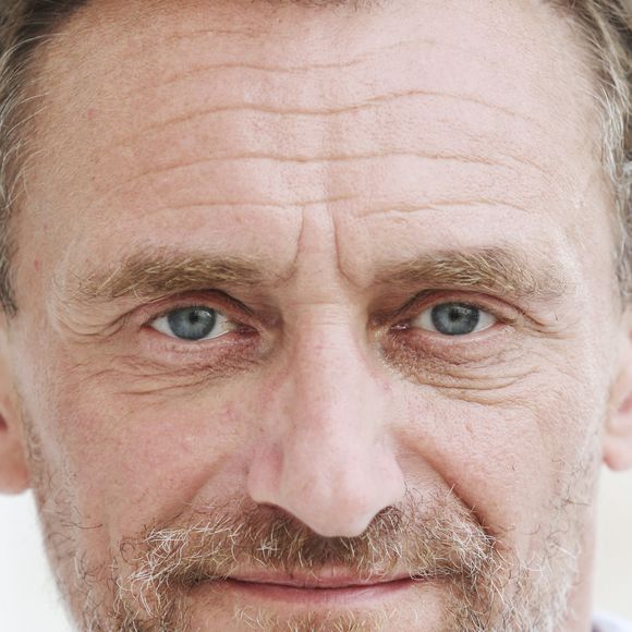 Jean-Paul Rouve pose lors du 10e Festival du film d'Angoulême à Angoulême, en France, le 27 août 2017. Photo by Jerome Domine/ABACAPRESS.COM