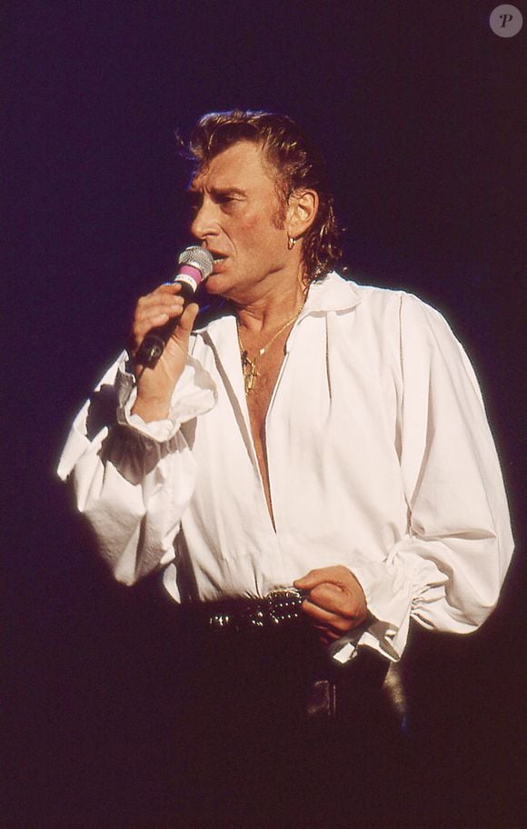 Il a gardé des souvenirs mitigés de leur relation 

Archives - Johnny Hallyday (Bercy Septembre 1987)