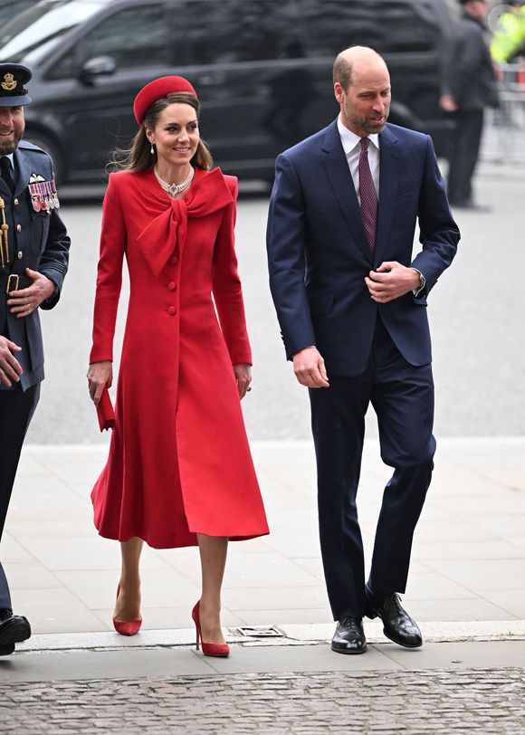 À la sortie de l'abbaye de Westminster pour y assister au service de célébration de la Journée du Commonwealth. 

Le prince William, prince de Galles, et Catherine (Kate) Middleton, princesse de Galles  - La famille royale britannique célèbre le 76ème Commonwealth Day à l'abbaye de Westminster à Londres, le 10 mars 2025.