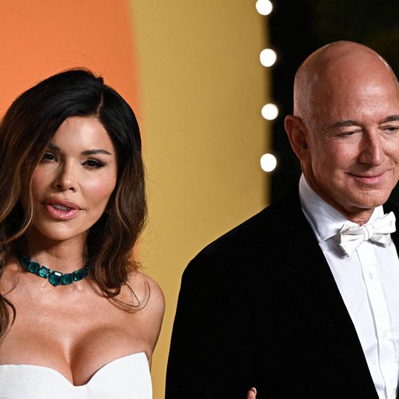 Lauren Sanchez et Jeff Bezos arrivent à la soirée des Oscars de Vanity Fair, au Wallis Annenberg Center for the Performing Arts.  03-03-2025 ... Los Angeles ... USA ... Doug Peters/Doug Peters/PA Photos/ABACA