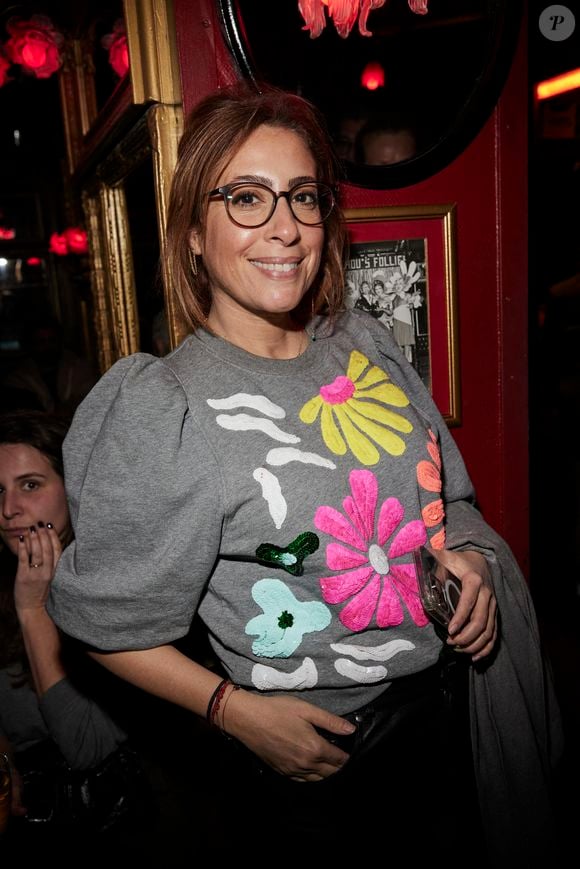 Exclusif - Léa Salamé - Inauguration du Michou Comedy Club avec Gad Elmaleh à Paris le 17 mars 2025. 
© Cyril Moreau/Bestimage