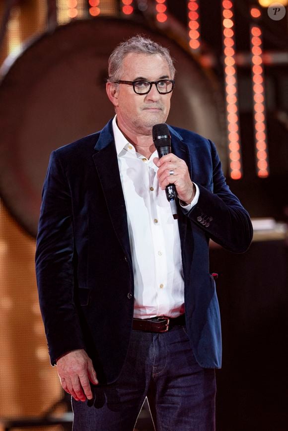 Un coup dur pour Christophe Dechavanne qui connaissait un véritable renouveau avec Quelle époque ! 

Exclusif - Christophe Dechavanne lors de l'enregistrement de la soirée "Les 30 ans du sidaction - la soirée événement" au Grand Rex à Paris diffusée le 23 mars 2024 sur France 2

© Cyril Moreau / Coadic Guirec / Bestimage