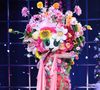 Les célèbres enquêteurs doivent désormais remporter des épreuves pour pouvoir visionner les précieux indices.

Le Bouquet dans "Mask Singer 9" sur TF1. Photo : Laurent Vu / TF1