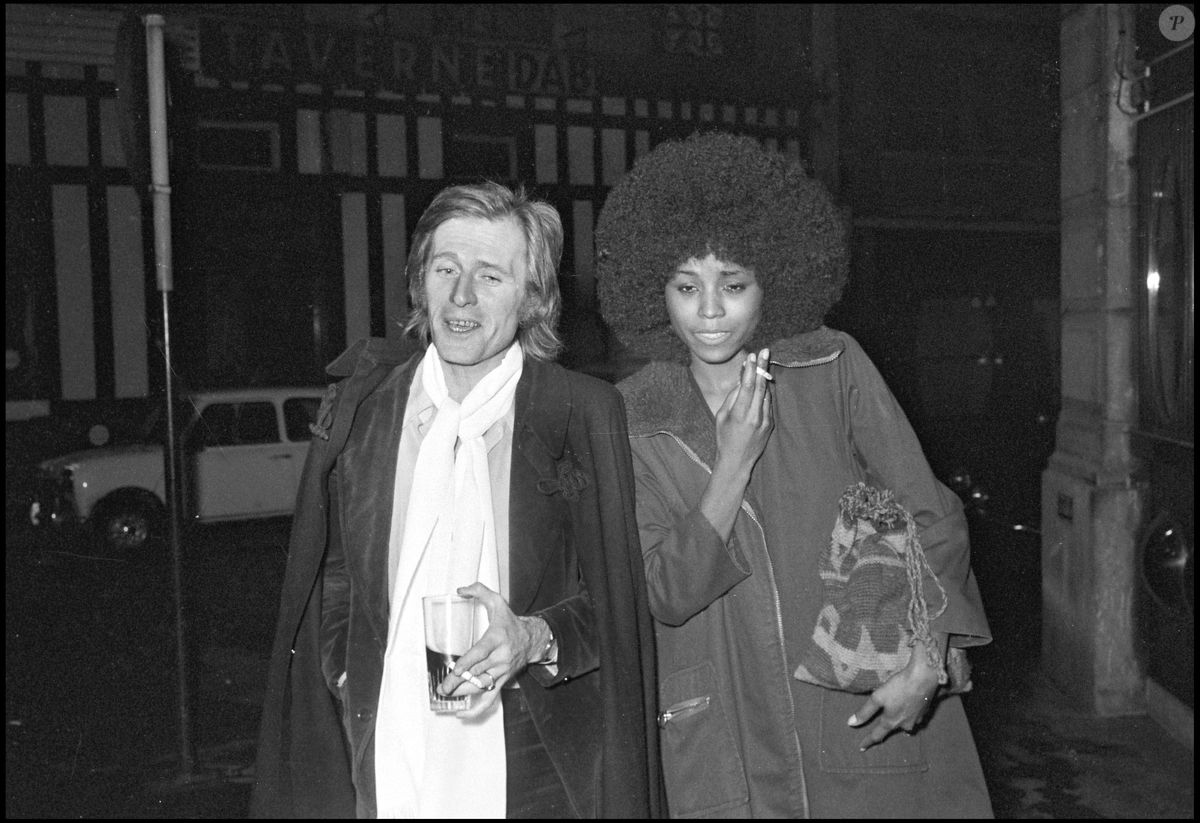 Radiah Photo : Nino Ferrer et Radiah Frye (maman de Mia Frye) à Paris © Agence ...
