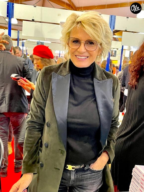 Sophie Davant lors de la 41ème Foire du Livre de Brive dans La Halle Brassens, à Brive-la-Gaillarde, France, le 11 novembre 2023. © Fabien Faure/Bestimage