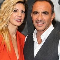 Nikos Aliagas, père de deux enfants avec Tina Grigoriou, leur première rencontre n'a ressemblé à aucune autre : "Nous nous sommes trouvés sans nous chercher"