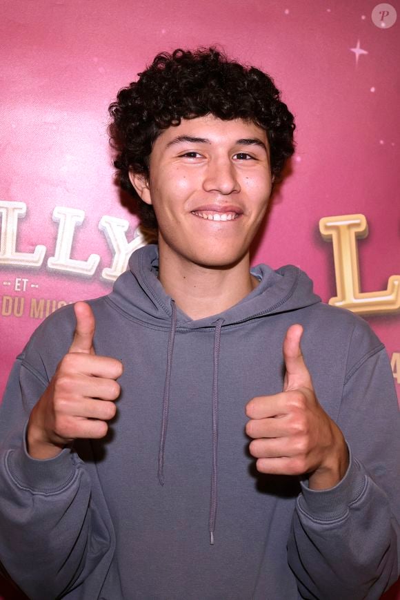 Exclusif - Mehdi Patritti (Star Academy 2025) à la première du spectacle "Lilly et le Palais du Music-Hall" au théâtre de la Tour Eiffel à Paris, France, le 29 novembre 2025. © Cédric Perrin/Bestimage