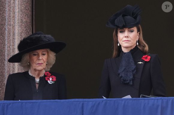 La reine Camilla et Kate Middleton lors de la cérémonie du dimanche du souvenir au cénotaphe de Londres. Royaume-Uni, le 9 novembre 2025. Photo par Jonathan Brady/PA Wire/ABACAPRESS.COM