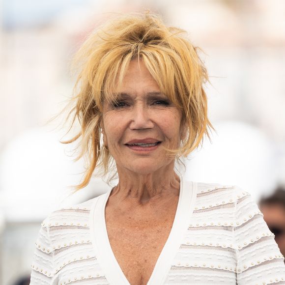 C'est ce qu'elle expliquait dans une émission de "France 3" en janvier dernier.

Clémentine Célarié - Photocall de "Connemara" lors du 78ème Festival International du Film de Cannes, le 22 mai 2025.
© Jacovides/Moreau/Bestimage