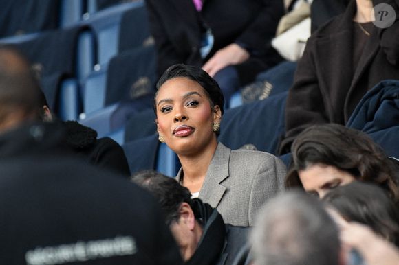 Miss France, Angelique Angarni-Filopon, assiste au match de Ligue 1 entre le Paris Saint-Germain et l'OGC Nice au Parc des Princes à Paris, France, le 1er novembre 2025. Photo by Florian Poitout/ABACAPRESS.COM