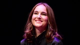 Enceinte de son 3 enfant (dont le papa est un artiste français), Natalie Portman partage une photo de son ventre arrondi pour la fin de sa grossesse