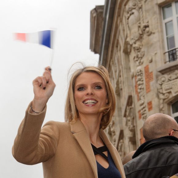 Sylvie Tellier avec Iris Mittenaere, (originaire du Nord de la France) lors d'un défilé de félicitations donné dans les rues de Lille le 19 mars 2017. Photo par Sylvain Lefevre/ABACAPRESS.COM