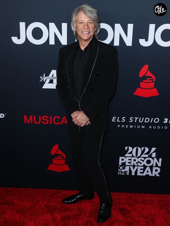 Après environ 1 h 30 de spectacle dans la mythique salle du Madison Square Garden, le chanteur de 64 ans a annoncé qu'il ne pourrait pas poursuivre la représentation

Jon Bon Jovi - Photocall du 2024 MusiCares person Of The Year qui honore Jon Bon Jovi au Convention Center de Los Angeles le 2 février 2024 @Backgrid USA / Bestimage