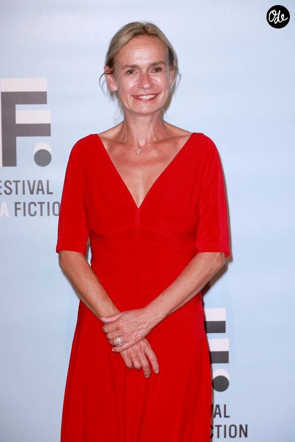 Sandrine Bonnaire au photocall de "Les Combattantes" lors de la 24ème édition du Festival de la Fiction TV de la Rochelle, le 15 septembre 2022.
© Christophe Aubert via Bestimage