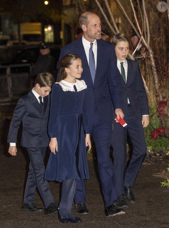 Le prince Louis, la princesse Charlotte, le prince William, le prince de Galles et le prince George lors de la cérémonie de chants de Noël à l'abbaye de Westminster, à Londres, au Royaume-Uni, le 5 décembre 2025. Photo by Zak Hussein/Splash News/ABACAPRESS.COM