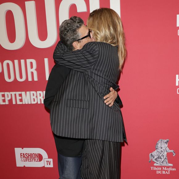Marc Lavoine et Adriana Karembeu au photocall du "concerto pour la paix" de Omar Harfouch au Théâtre des Champs-Elysées à Paris le 18 septembre 2024.
© Coadic Guirec / Bestimage
