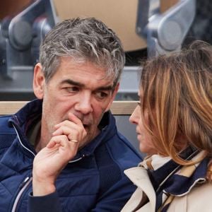 L'occasion de connaître son grand regret au sujet de leur relation.

Xavier de Moulins et sa femme Anaïs Bouton - Célébrités dans les tribunes des Internationaux de France de tennis de Roland Garros 2024 à Paris le 26 mai 2024. © Moreau-Jacovides/Bestimage