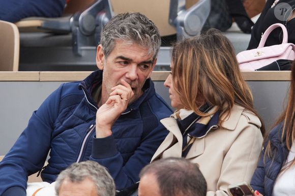 L'occasion de connaître son grand regret au sujet de leur relation.

Xavier de Moulins et sa femme Anaïs Bouton - Célébrités dans les tribunes des Internationaux de France de tennis de Roland Garros 2024 à Paris le 26 mai 2024. © Moreau-Jacovides/Bestimage