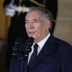 Ce vendredi 13 décembre, François Bayrou a été nommé Premier ministre par Emmanuel Macron...

Photo de Xinhua/ABACAPRESS.COM François Bayrou s'exprime lors de la cérémonie de passation de pouvoir à Paris, en France, le 13 décembre 2024.