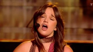 PORTRAIT Star Academy 2025 : Lily, la jeune Marseillaise a passé 10 ans sur les parquets avant la musique