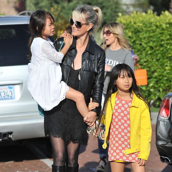 Laeticia Hallyday, Jade et Joy au Memorial Day à Malibu, Los Angeles, CA, USA le 25 mai 2014. Photo by GSI/ABACAPRESS.COM