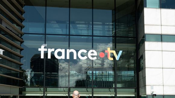 Après 4 ans de bons et loyaux services, cette figure de France Télévisions quitte son poste ! La direction s'active en toute discrétion