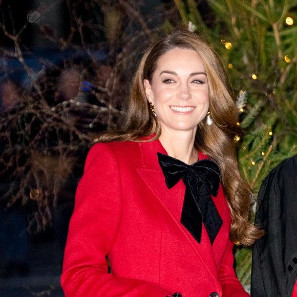 Mais la princesse de Galles n'était pas en reste non plus

Catherine (Kate) Middleton, princesse de Galles, assiste au service Together At Christmas Carol à l'abbaye de Westminster à Londres, Royaume-Uni, le 6 décembre 2024. © Justin Goff/GoffPhotos/Bestimage