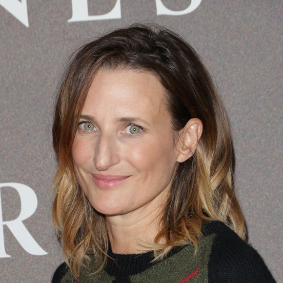 Parmi ses adeptes les plus célèbres se trouvent aussi : Camille Cottin ou encore Éliette Abécassis.


Camille Cottin - Avant-premiere du film "Ni Chaînes Ni Maîtres" au cinéma Pathé Wepler à Paris le 10 Septembre 2024. © Coadic Guirec/Bestimage