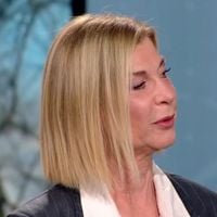 Michèle Laroque perd ses moyens face à Laurent Delahousse, elle raconte l'histoire rocambolesque de son "exemple"