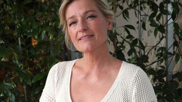 "Malaise de quoi, les gars ?" : Accablée après une séquence dans C à vous, Anne-Elisabeth Lemoine s'explique