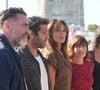 Au fil de l'interview, l'actrice en profite pour dénoncer les clichés tenaces qui règnent dans le milieu de la télévision et du cinéma. 

Jérémie Covillault, Vincent Heneine, Lola Dewaere, Laetitia Vercken et Adèle Galloy au photocall de 'Soeurs' lors de la 28ème édition du festival de la fiction à la Rochelle, France, le 16 septembre 2026. © Laurent Lairys/Psnewz/Bestimage