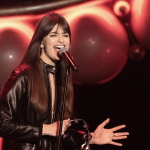 Clara Luciani se produit sur scène lors de la 40e édition des Victoires de la Musique à La Seine Musicale le 14 février 2025 à Boulogne-Billancourt, France. Photo par David NIVIERE/ABACAPRESS.COM